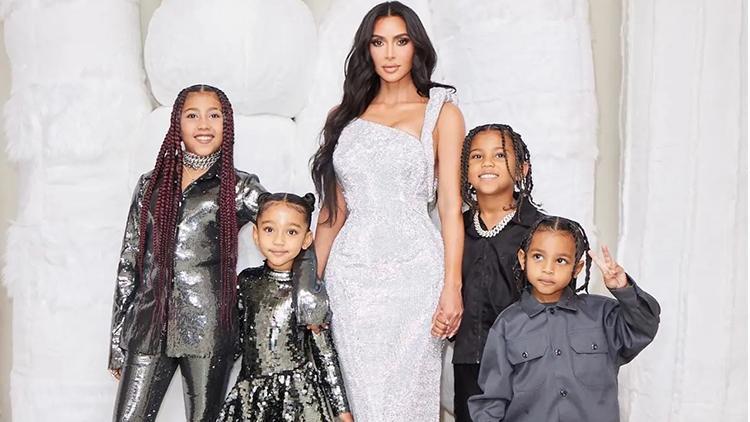 Bekar anne olmak Kim Kardashian’a zor geldi: Bazı geceler ağlayarak uyuyormuş