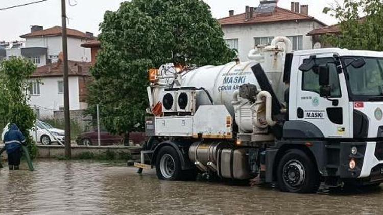 MASKİ, sağanak yağmur nedeniyle Selendide teyakkuza geçti