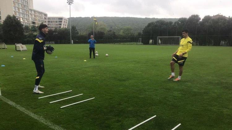 Fenerbahçede Altay Bayındır, saha çalışmalarına başladı