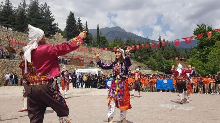 Pozantı’da kurtuluş coşkusu