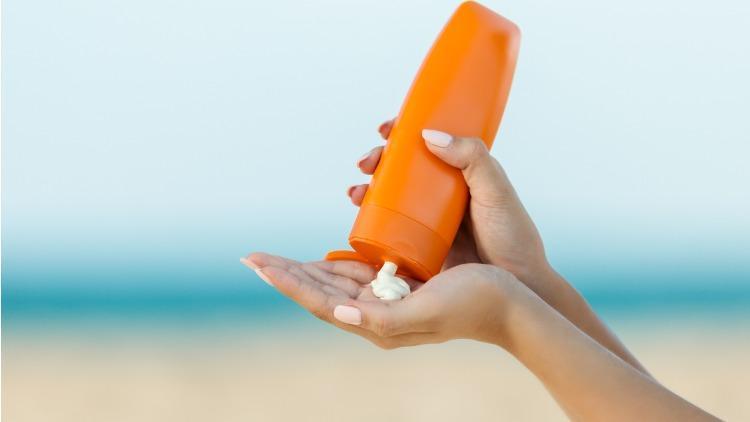 Yaz geldi tartışma başladı: Güneş kremi kullanımı D vitamini alımını engeller mi 30 dakika yeterli