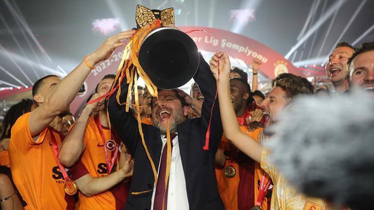 Son Dakika: Şampiyon Galatasaraydan transfer bombası Özbek ve Timur müjdeledi, 3 isimle görüşmeler başladı