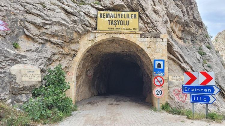 10 kilometrelik Kemaliyeliler Taşyolunun 7 kilometresi suyla doldu