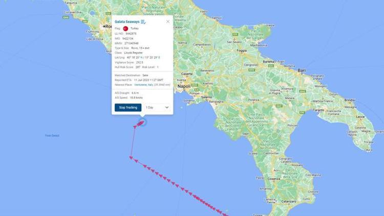 Türkiyeden kalkan gemide kaçak kişiler tespit edildi İtalyada operasyon düzenlendi