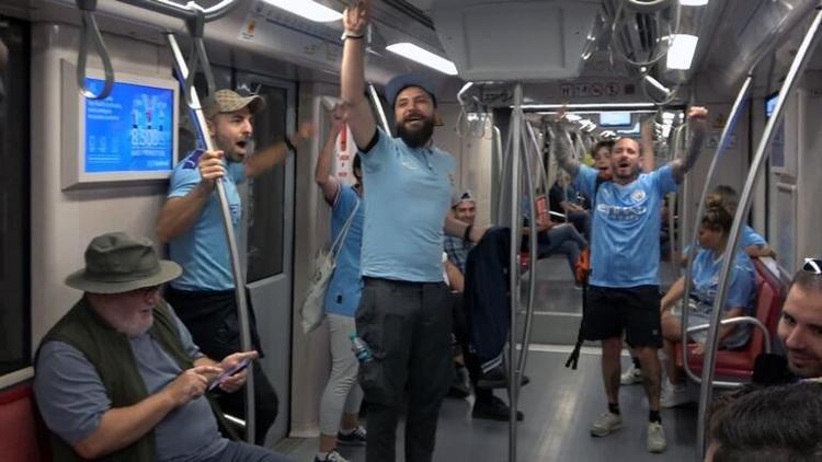 Şampiyonlar Ligi finali için İstanbula gelen taraftarlar metro ve otobüslerle stada götürüldü