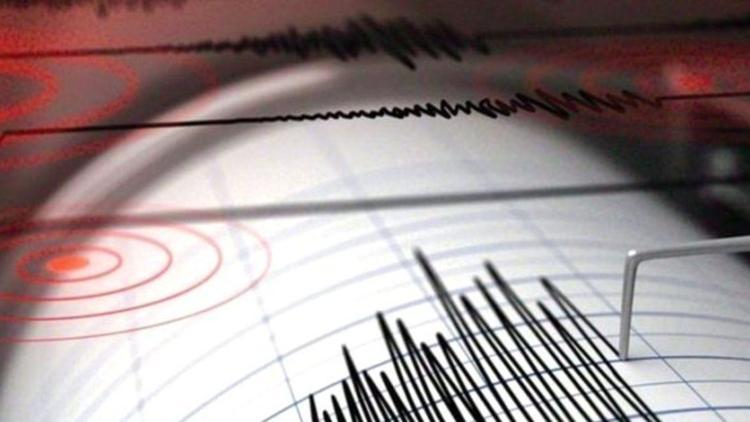 Son dakika: Ege Denizinde korkutan deprem