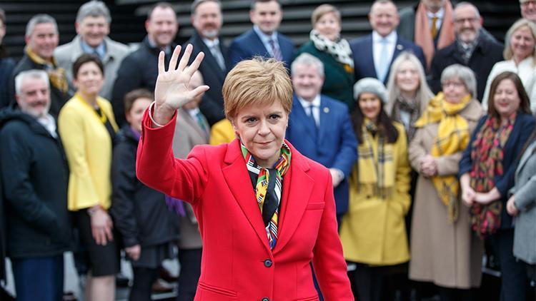 İskoçyanın eski Başbakanı Nicola Sturgeon gözaltına alındı