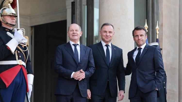 Fransa, Almanya ve Polonya liderleri Paris’te bir araya geldi