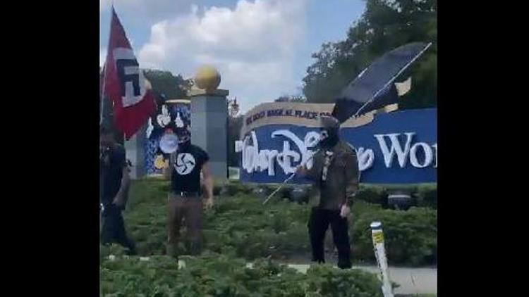 Disney’in varisinden Nazi bayraklarıyla yapılan ırkçı gösteriye tepki