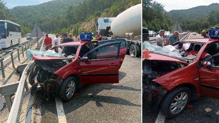 Otomobil yol kenarında park halindeki beton mikserine çarptı; 1 ölü, 1 yaralı