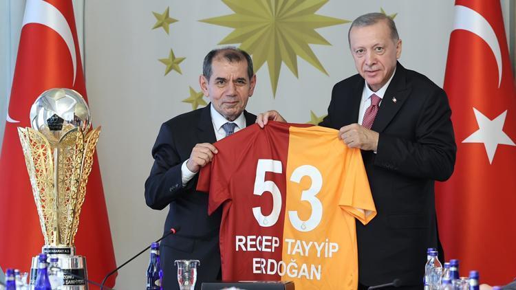 Cumhurbaşkanı Erdoğan, Süper Lig şampiyonu Galatasarayı kabul etti