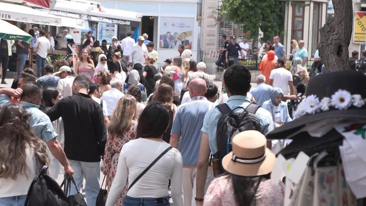 Büyükada’da hafta sonu yoğunluğu