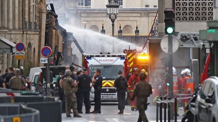 Paris’in merkezinde gerçekleşen patlamada 37 kişi yaralandı