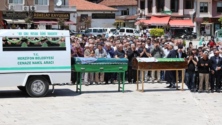 Amasya’da kazada yanarak ölen 3 kişi toprağa verildi