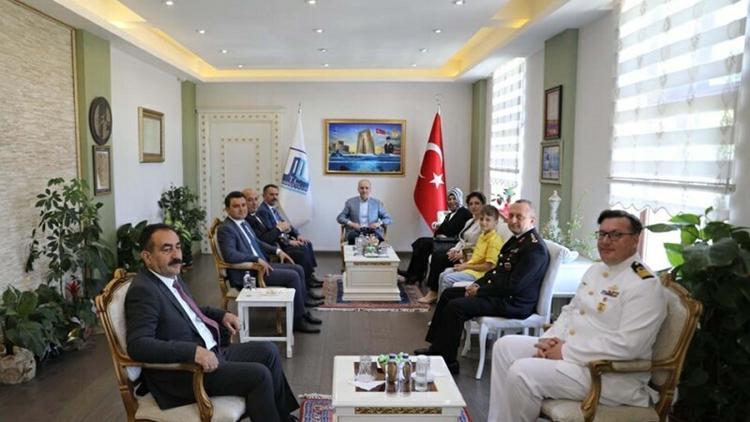 TBMM Başkanı Kurtulmuş, Çanakkale Valiliği’ni ziyaret etti