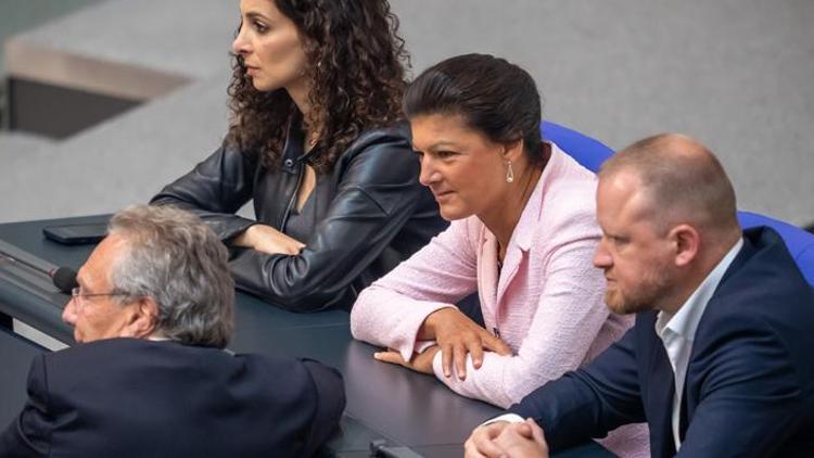 Wagenknecht’e Sol Parti’den bir darbe daha