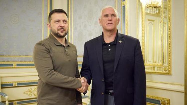 Mike Pence’den Kiev’e sürpriz ziyaret