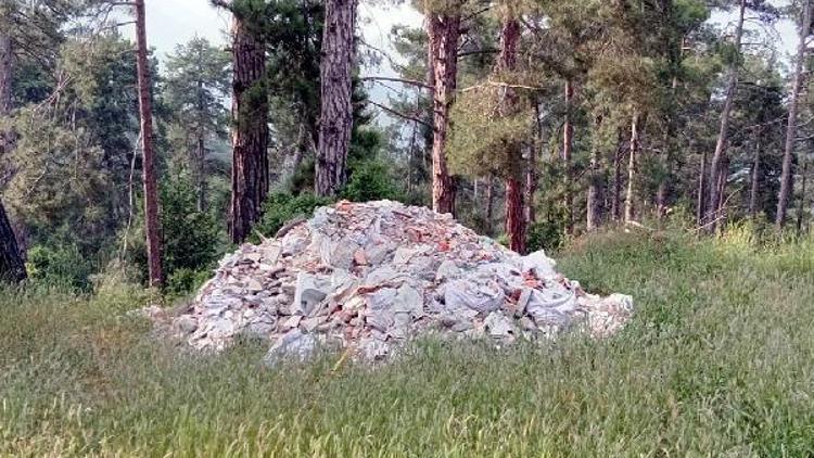 Ormana dökülen hafriyat atığına tepki