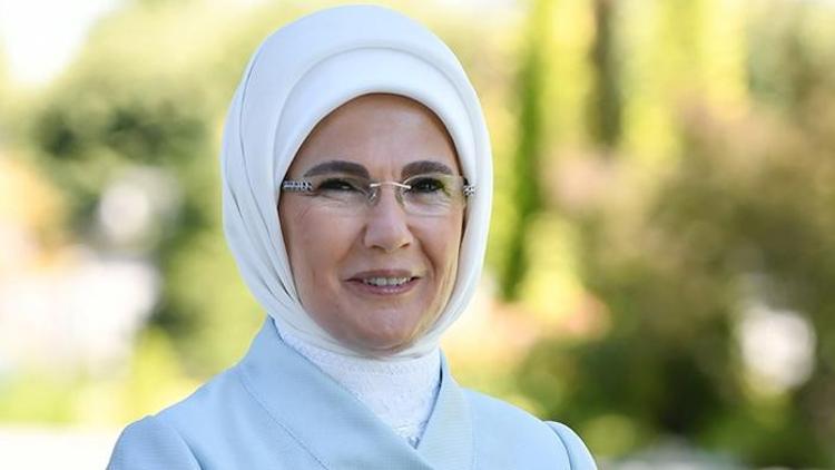 Emine Erdoğandan koruyucu aile paylaşımı: Ruhlara şifa olacağına yürekten inanıyorum