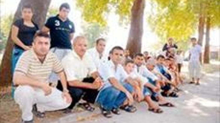 300 Türk izinci komşuda tutuklu