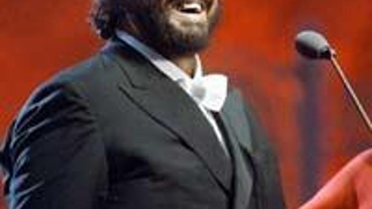 Pavarotti öldü