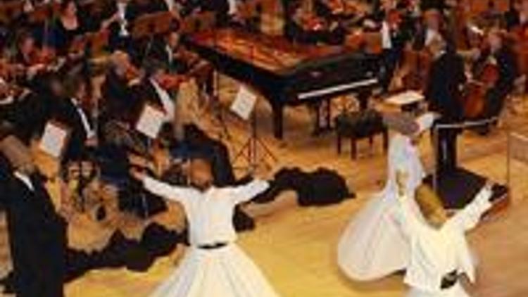 Klasik Orkestra ve semazenlerle Mevlana anıldı