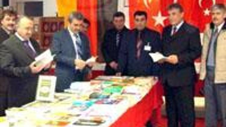 DİTİM Camiisinde kitap fuarı