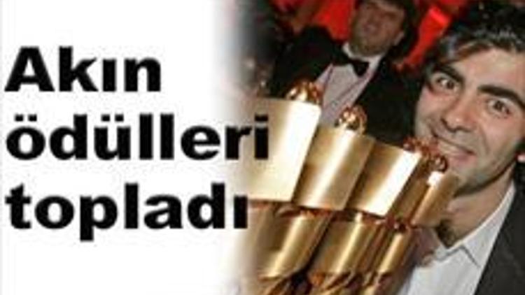 FATİH AKIN ÖDÜLLERİ TOPLADI