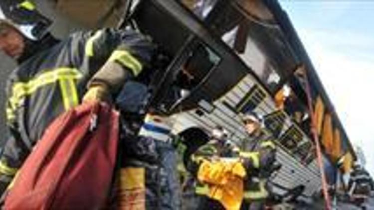 Fransada otobüs kazası: 7 ölü 26 yaralı