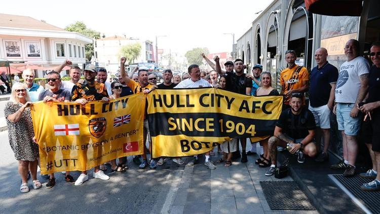 Acun Ilıcalı, Hull City taraftarlarını ağırladı