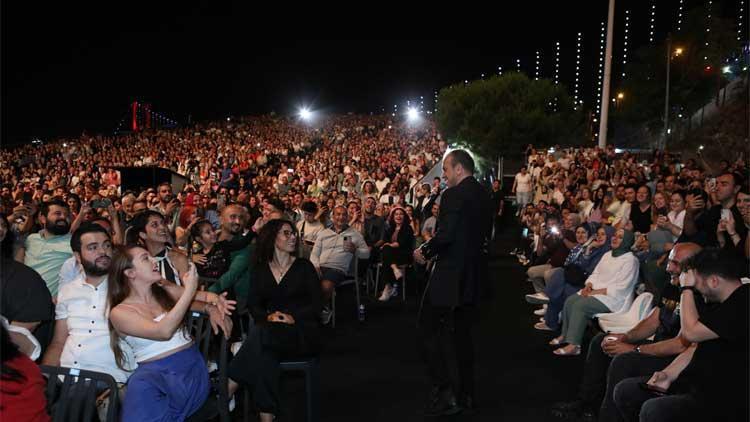 Rock rüzgarı Kuruçeşme Açıkhavada esti