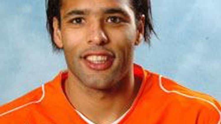 Pierre van Hooijdonk dolandırıldı