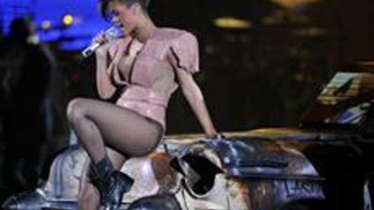 Rihanna rockt Frankfurt