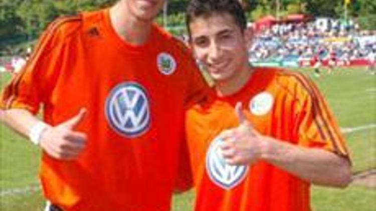 Tolga ve Enes Wolfsburgda gözde