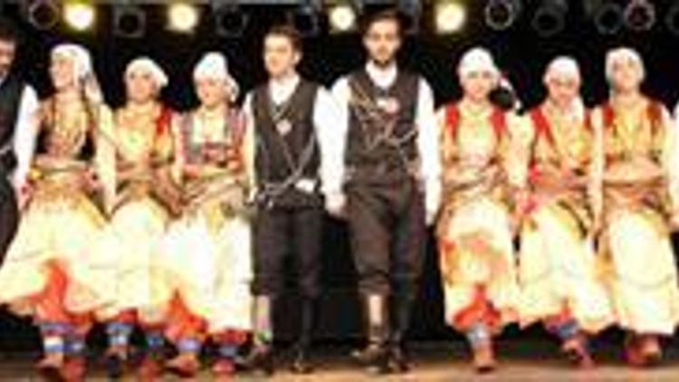 Folklorcular coşturdu