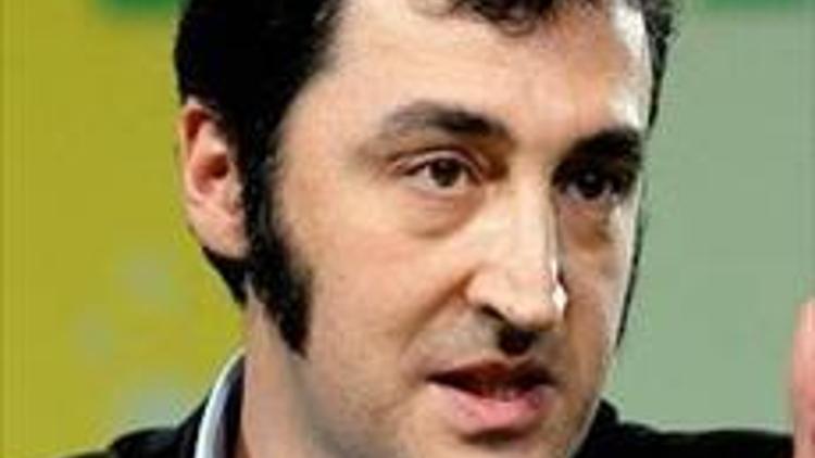 Özdemir: Merkelin tutumu üzücü