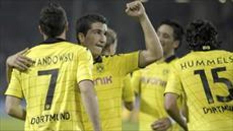 Bundesliga lideri Dortmund rahat