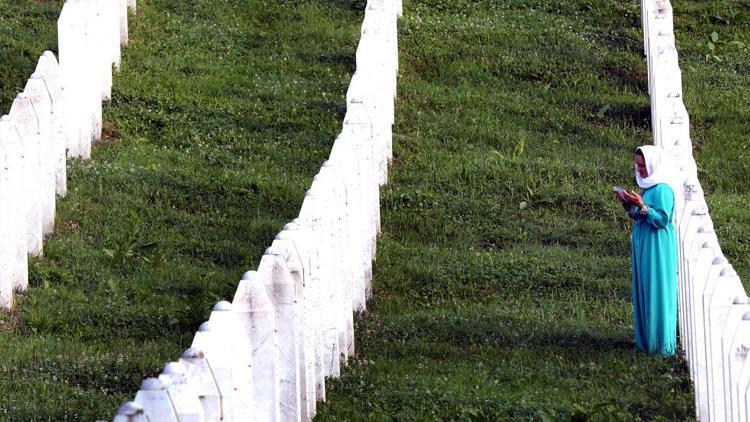 Srebrenitsa Soykırımı’nın 28’inci anma yılı:  30 soykırım kurbanı daha toprağa verildi