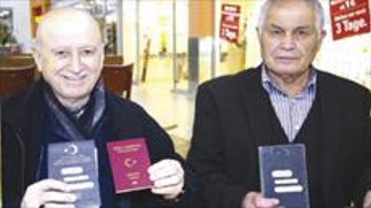 Körüklü pasaportla Almanya’ya geldi