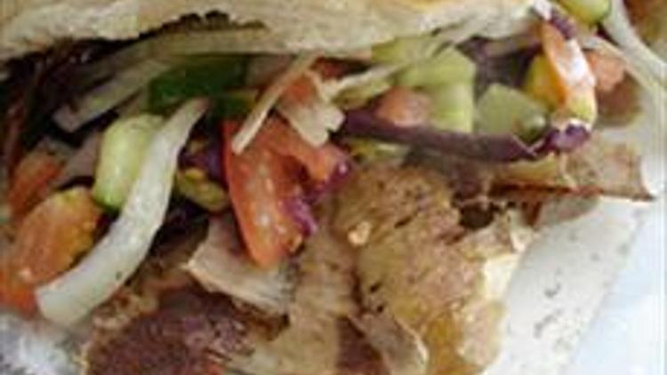 Balık yerine döner