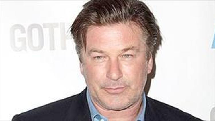 Alec Baldwin protestocuları ziyaret etti