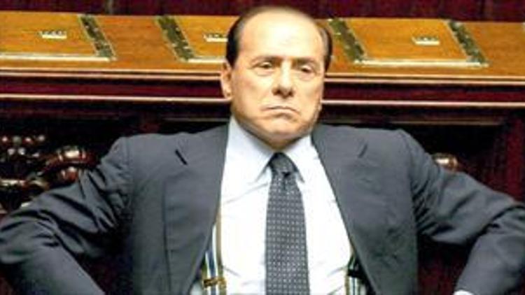 Berlusconi bei Sex-Prozess