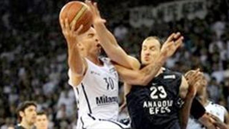 Anadolu Efes seriye tutundu