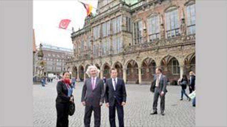 Büyükelçi Karslıoğlu Bremende