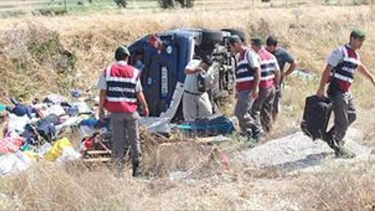 İzinci ailenin cipi takla attı: Bir bebek öldü