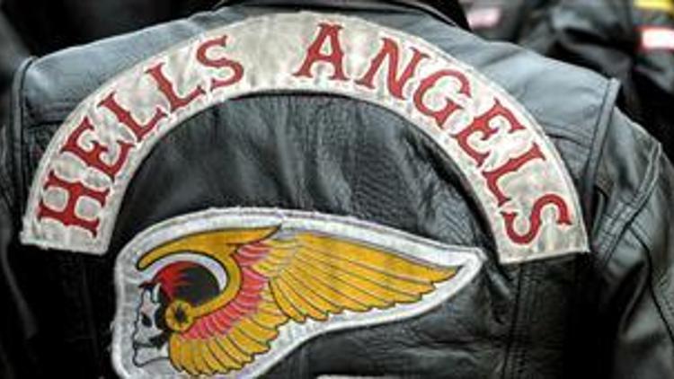 Polizei kontrolliert Hells Angels