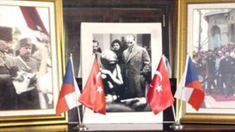 Atatürk’ün kaldığı odaya ziyaret