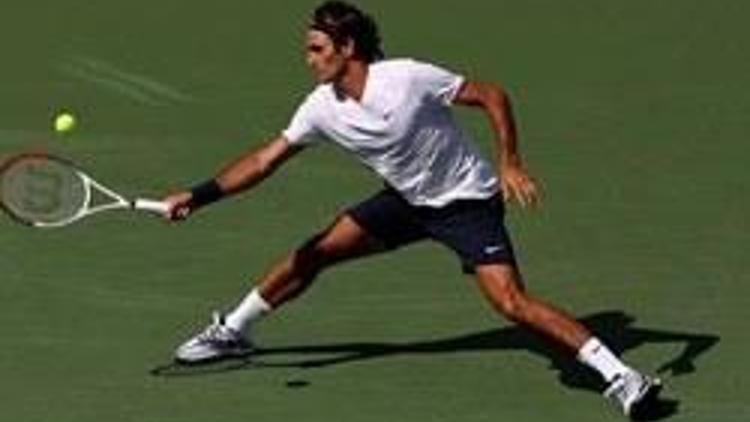 Federer Djokovici dağıttı