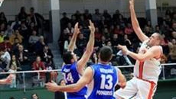 Banvit evinde kazandı