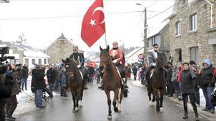 Türksüz köyde Türk yürüyüşü